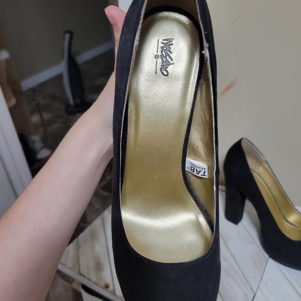 Vintage Mossimo Suede Platform Pump Heels - Picture 2 of 7